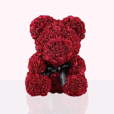 L'ours en roses artificielles